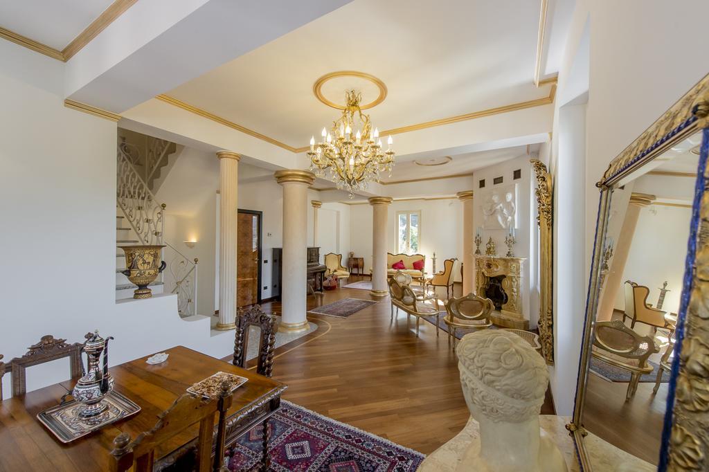 Villa Puccini Bed & Breakfast Lecco Rum bild