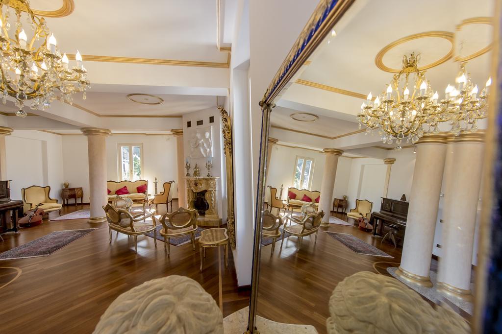 Villa Puccini Bed & Breakfast Lecco Rum bild