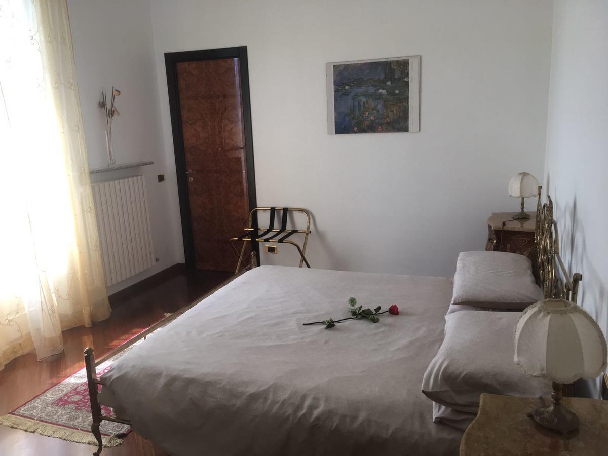 Villa Puccini Bed & Breakfast Lecco Exteriör bild