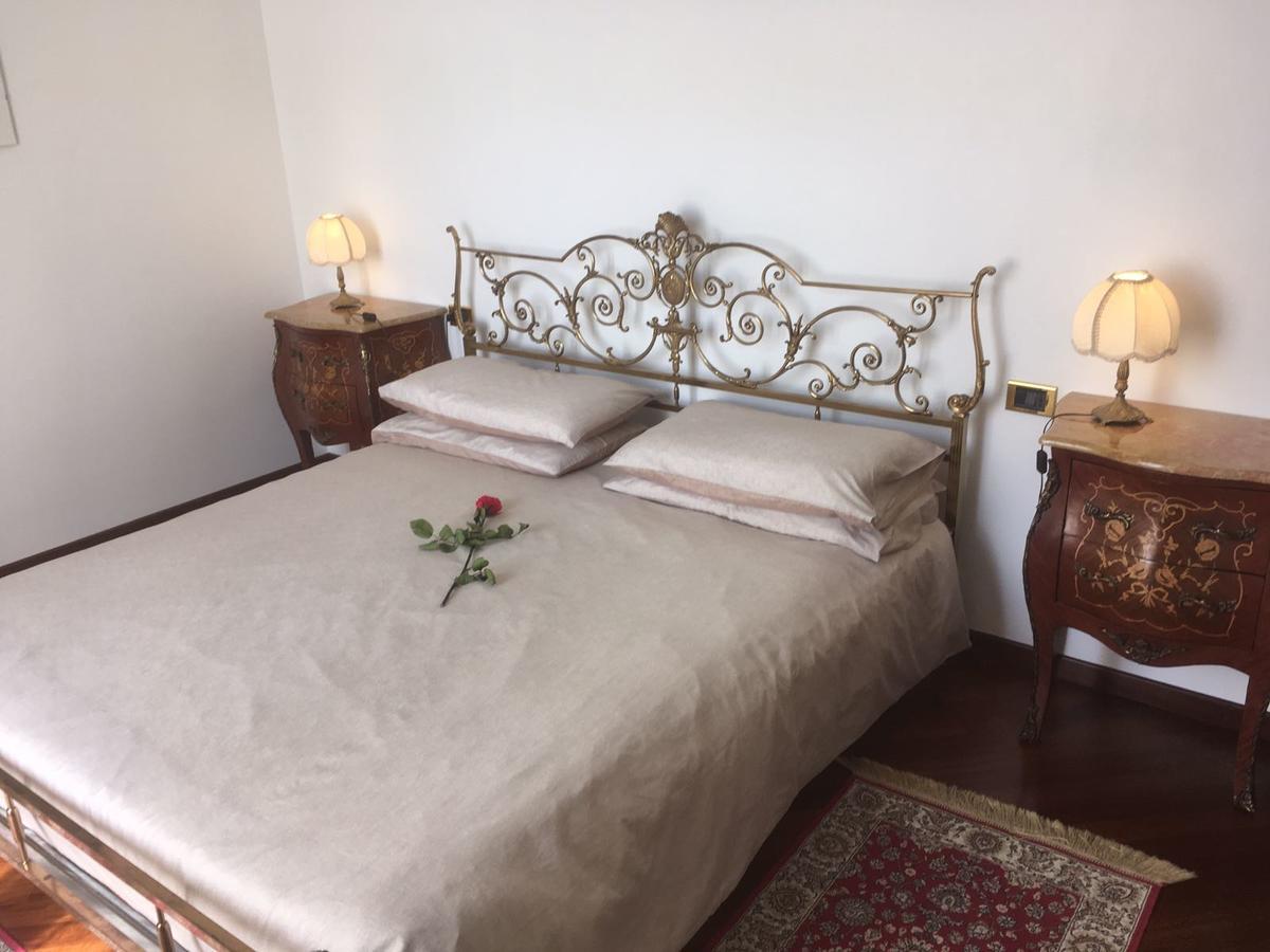 Villa Puccini Bed & Breakfast Lecco Exteriör bild